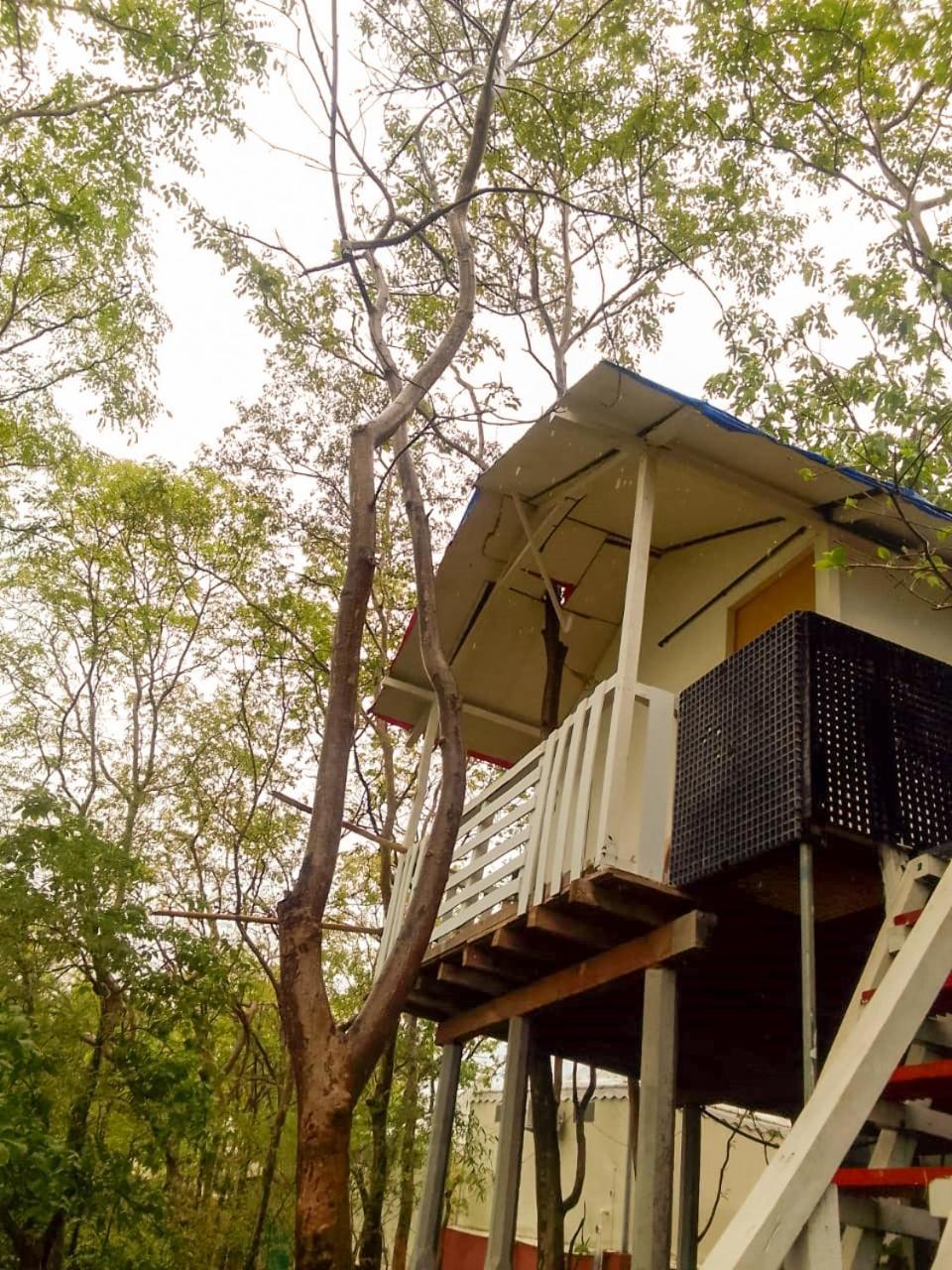Vits Roccia Hill Resort And Adventure Park, Navapur Songadh Exterior photo